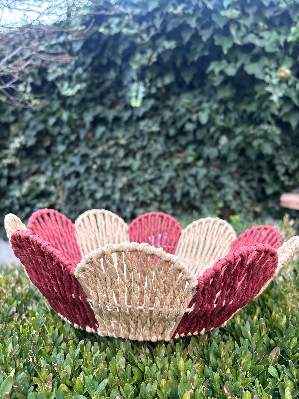 Plateau décoratif vintage en fer et papier torsadé